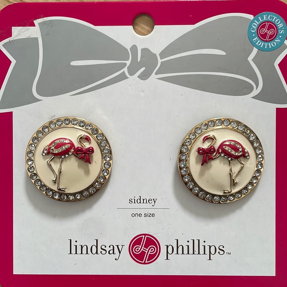 Lindsay Phillips Snaps